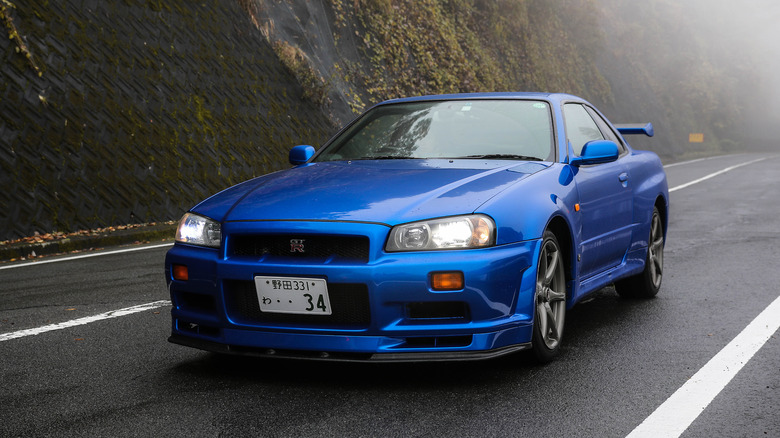 Nissan-Skyline-GT-R 34 azul